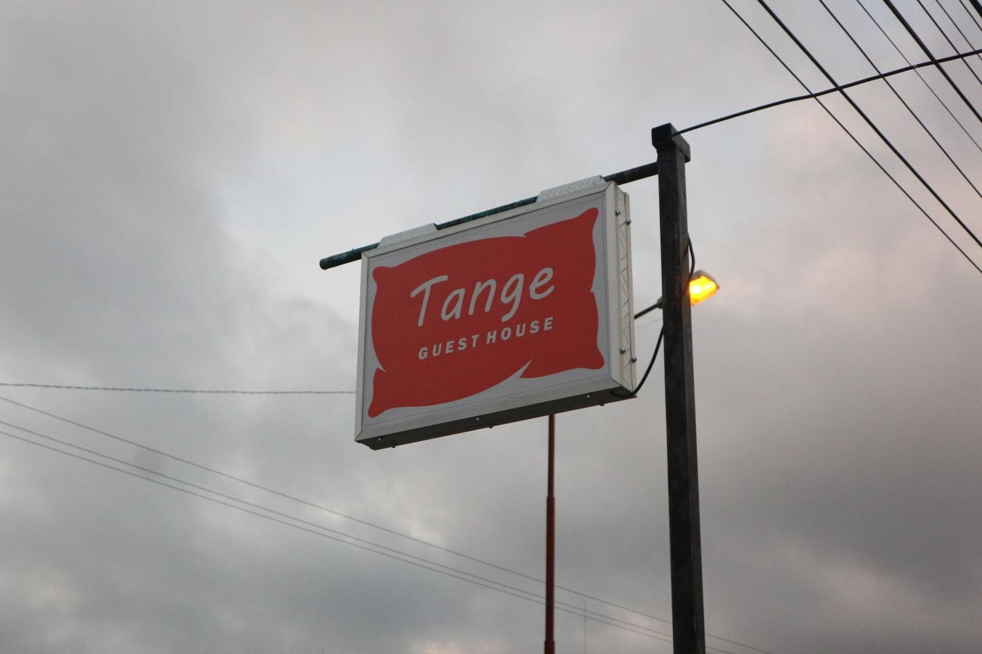 Tange Guest House Ruteng Exterior photo